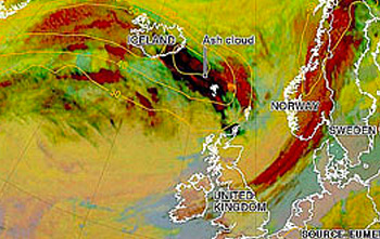 side15 Satellite image - gigantic volcanic ash / dust cloud over W Europe - 2010